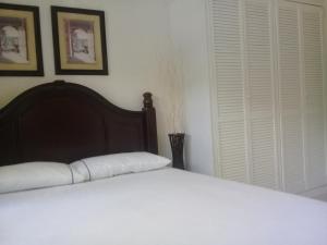 Ліжко або ліжка в номері Royal Escape - 1