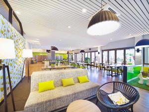 
A restaurant or other place to eat at Ibis Styles Karratha
