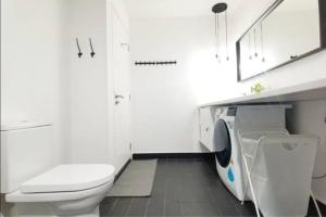 A bathroom at The Hub SS2 - 1 Bedroom Suite