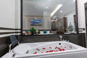 Gallery image of Airport Classic Hotel & Travel in Hanoi