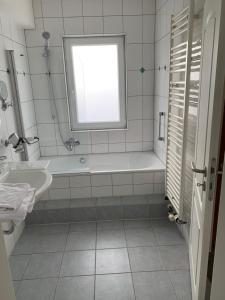 Koupelna v ubytování Suite Hotel Villa Erika