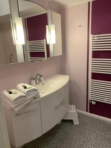 Koupelna v ubytování Suite Hotel Villa Erika