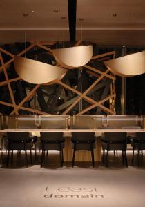 Un restaurante u otro lugar para comer en EAST Hong Kong