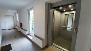 A bathroom at Wiener Maisonette mit Terrasse