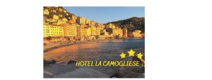 ein Poster einer Stadt mit dem Hotel la cancinea in der Unterkunft La Camogliese Hotel B&B in Camogli