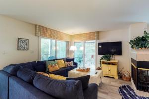 TV a/nebo společenská místnost v ubytování Sea Colony - 54020 Sanddollar Ct