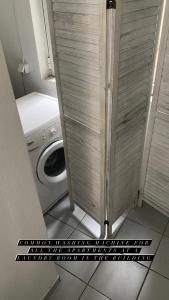 A bathroom at Korona Beach Apartments II