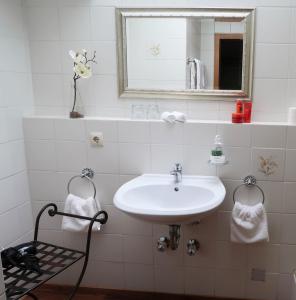 Koupelna v ubytování Hotel garni Bellevue