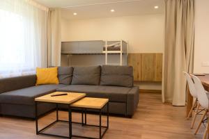 Area tempat duduk di Juodrakantė & Neringa apartment