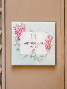 Vottorð, verðlaun, skilti eða annað skjal til sýnis á Flora Valley Boutique Hotel