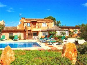 Bazén v ubytování 409 Villa Can Bril ETV1523 by Mallorca Charme nebo v jeho okolí