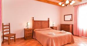 A bed or beds in a room at 404 Finca Can Mates Nou VT 1720 by Mallorca Charme