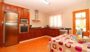 Η κουζίνα ή μικρή κουζίνα στο Finca Sa Vinya, VT1711, 405 by Mallorca Charme