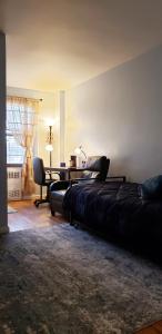 Δωμάτιο σε οικογενειακή κατοικία BLUE ROOM (ΗΠΑ Γιόνκερς) - Booking.com