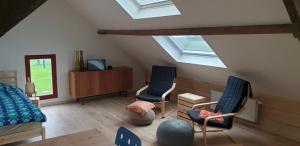 Posezení v ubytování Maenhoudthoeve met zwembad en sauna