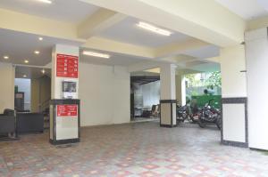 Fitness centrum a/nebo fitness zařízení v ubytování JK Rooms 126 Parashar Legacy - Opp Railway Station