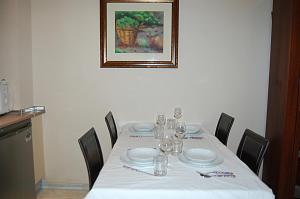 A restaurant or other place to eat at Edificio Luxsevilla