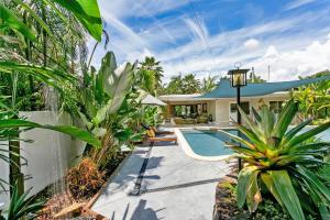 Πισίνα στο ή κοντά στο Vista Hillview Family Villa
