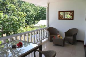 Posezení v ubytování La Digue Self-Catering Apartments