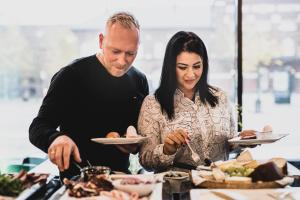 Makanan di atau berdekatan hotel