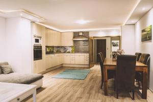 Kuchyň nebo kuchyňský kout v ubytování Ferienwohnung-lenne-Finnentrop
