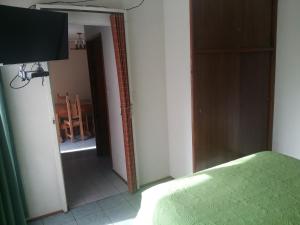 سرير أو أسرّة في غرفة في Lodging Quirinal