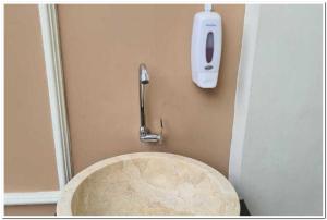 Фотография из галереи RedDoorz near Moro Mall Purwokerto 2 в городе Пурвокерто
