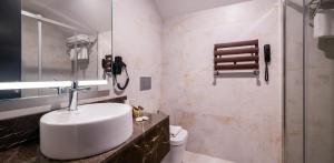 Um banheiro em MENALO HOTEL PREMIUM ISTANBUL AIRPORT