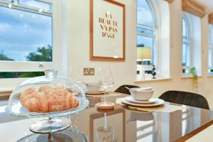 Elegant Windsor Apartment Close to Castle