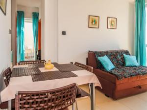 Posedenie v ubytovaní Apartment Milevoj-1 by Interhome