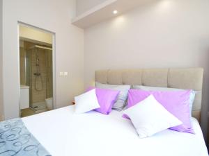 Postel nebo postele na pokoji v ubytování Apartment Mornar-1 by Interhome