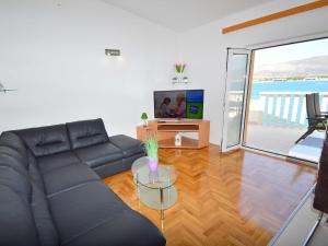 Seating area sa Apartment Mornar-1 by Interhome
