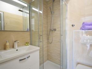 Koupelna v ubytování Apartment Mornar-1 by Interhome