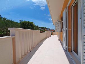 Balkón nebo terasa v ubytování Apartment Mornar-2 by Interhome