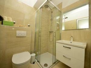 Koupelna v ubytování Apartment Mornar-2 by Interhome