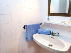Kúpeľňa v ubytovaní Apartment Albatros by Interhome