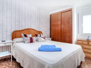 Posteľ alebo postele v izbe v ubytovaní Apartment Albatros by Interhome