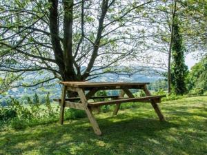 A garden outside Colgate Farm 