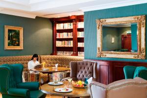 منطقة جلوس في Treffen House Doha - Souq Waqif and next to Msheireb Metro Station
