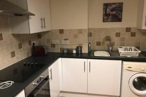 Dapur atau dapur kecil di 37B Louis Lodge +3 gambar