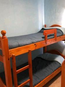 Dviaukštė lova arba lovos apgyvendinimo įstaigoje Atlantis Park