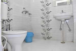 Kylpyhuone majoituspaikassa Gaurav guest house
