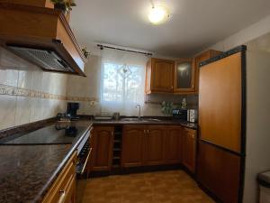 Kuchyňa alebo kuchynka v ubytovaní Casa completa en La Laguna Vivienda Vacacional