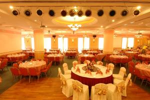 ห้องอาหารหรือที่รับประทานอาหารของ The Paramount Hotel Sibu