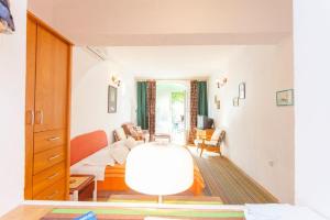 Foto dalla galleria di Apartment Tomislava - ground floor a Makarska