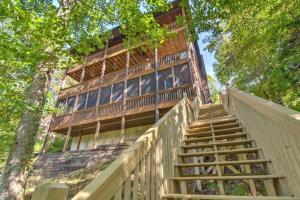 Fotografie z fotogalerie ubytování Riverside Lodge on the River v destinaci Ellijay