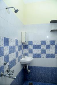 ห้องน้ำของ Lakeview Residency, Sricity TADA