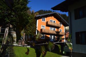 Fotografia z galérie ubytovania Aparthotel Pinzgau v destinácii Neukirchen am Großvenediger
