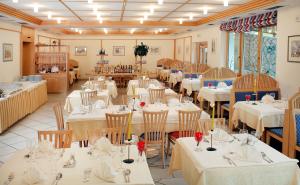 A restaurant or other place to eat at Hotel Rierhof