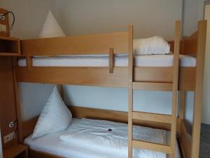 Postel nebo postele na pokoji v ubytování Hotel Gasthaus Krone